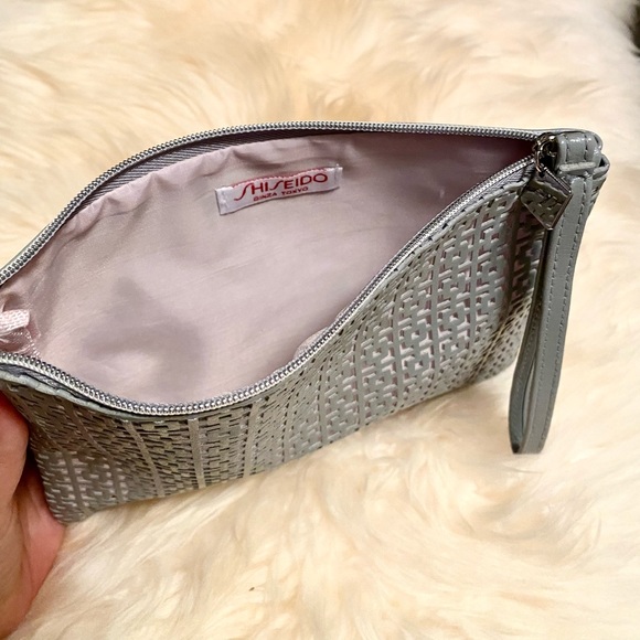 Shiseido Ginza Tokyo cosmetic bag - Picture 3 of 3